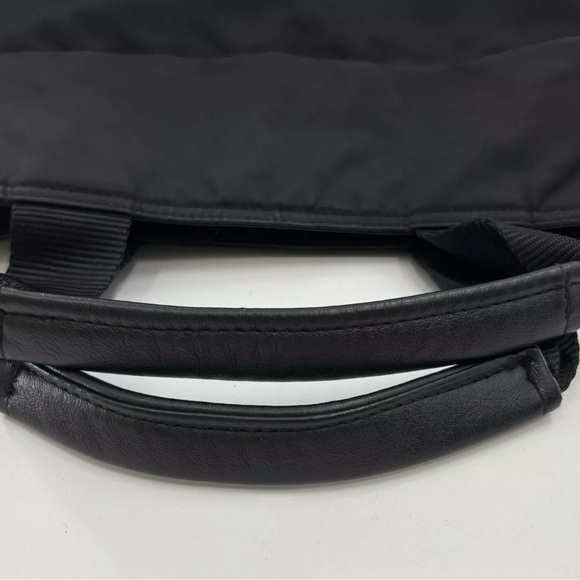 Prada tote - Picture 4 of 6